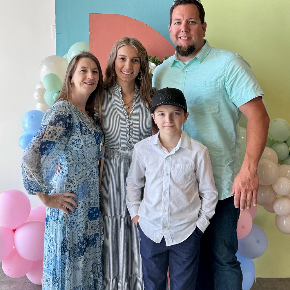 Meet your Posher, Whitney